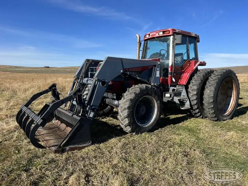 1993 Case IH 7120 MFWD Tractor