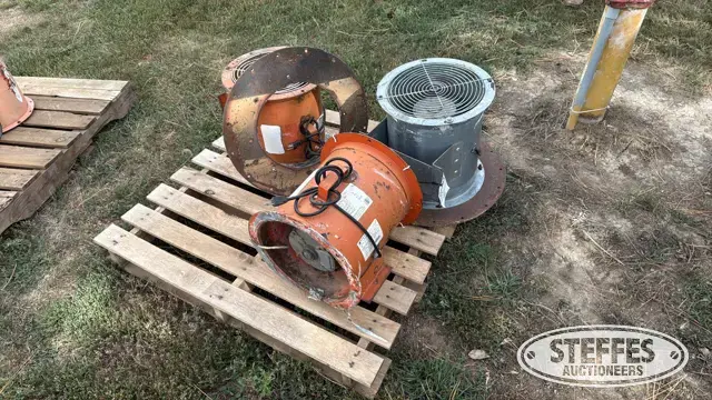 (3) Spread-All 14100 aeration fans