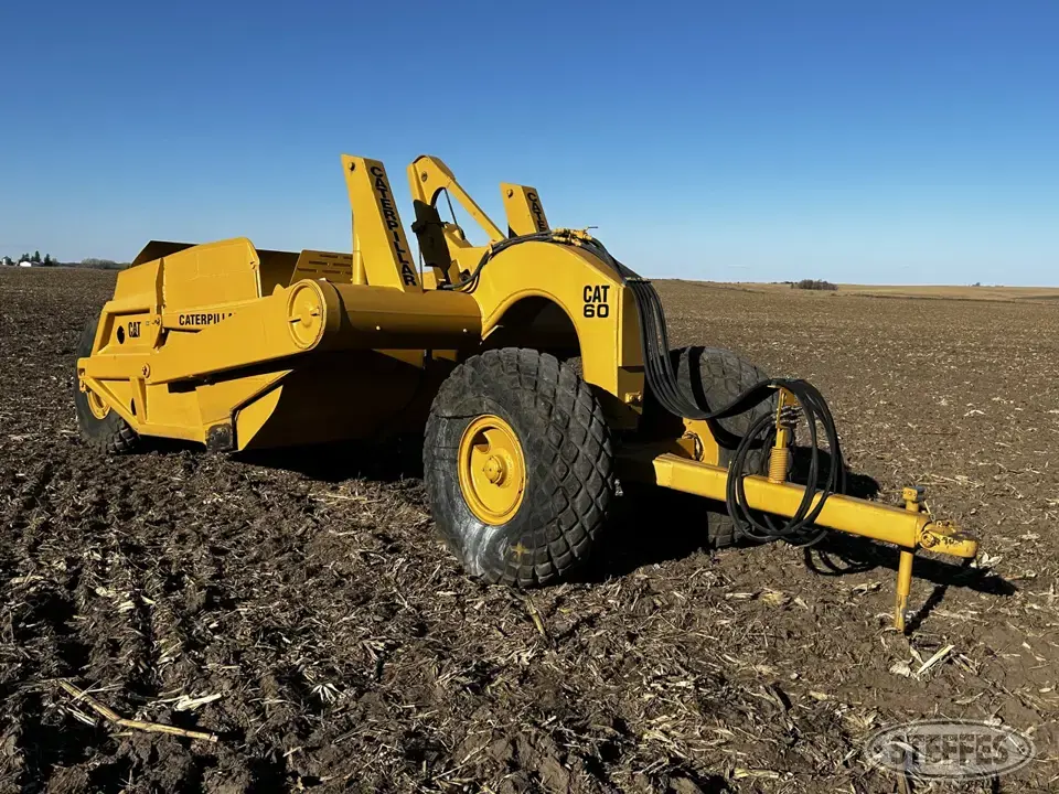 Cat 60 Pull Scraper