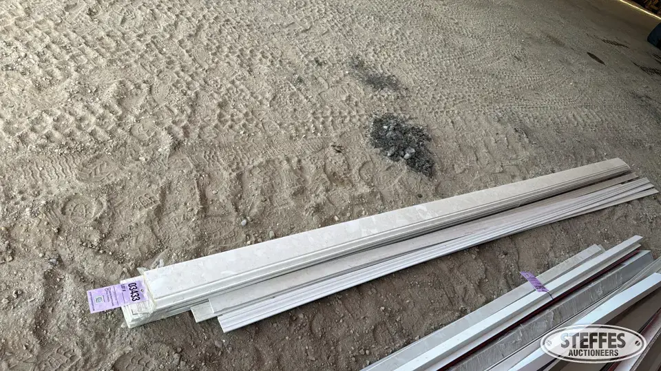 Wood trim Farm Support Item