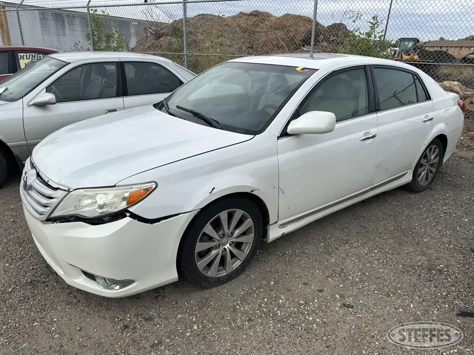 2011 Toyota Avalon Car