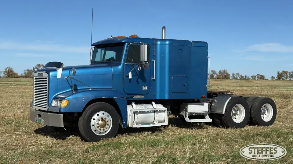 1995 Freightliner USF-1E Conventional Truck with Sleeper