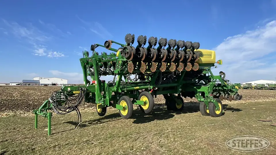 2022 John Deere 1795 12 or More Row Planter
