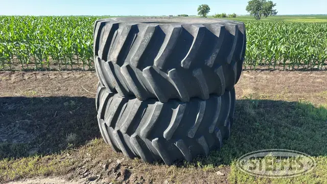 (2) Firestone 800/70R38 tires