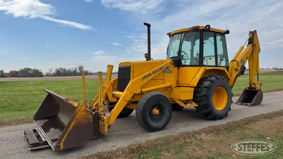 1985 John Deere 410B Loader Backhoe