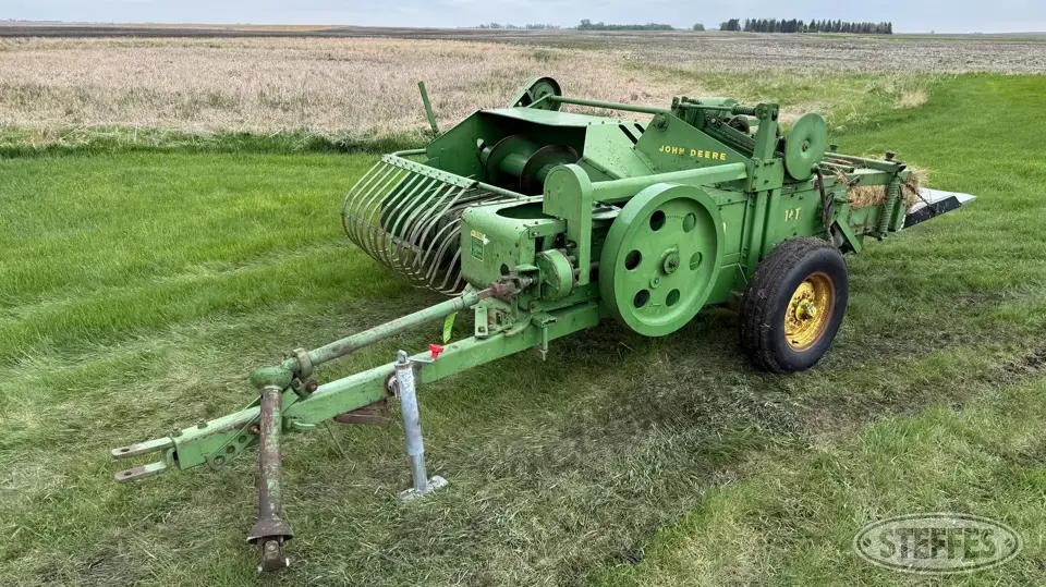 John Deere 14T Square Baler