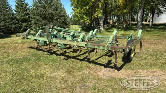 John Deere 1610