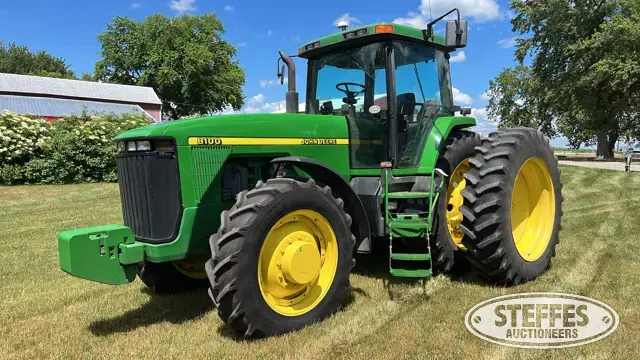 1997 John Deere 8100