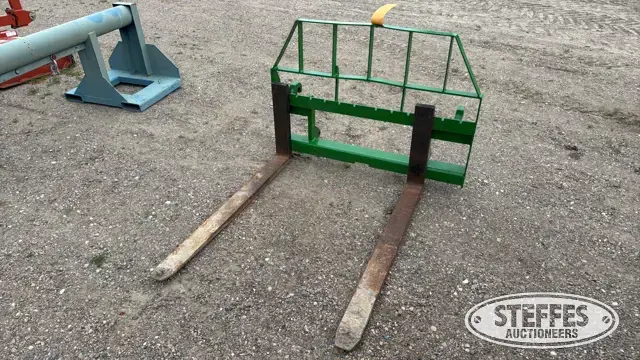 John Deere pallet forks