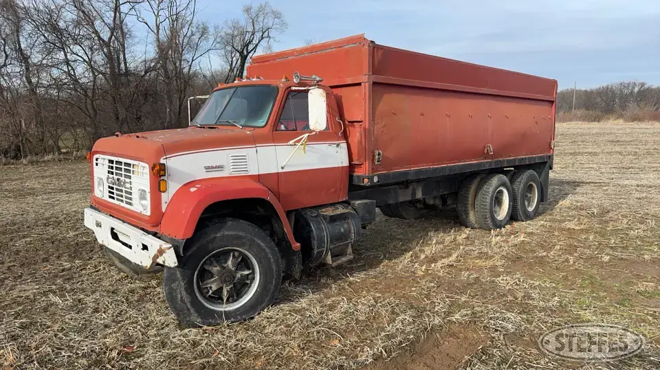 1972 GMC 9500 Tandem Boxed Truck