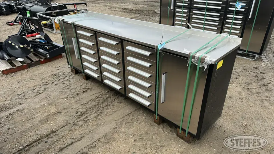 Steelman 10FT-18D Storage and Bench