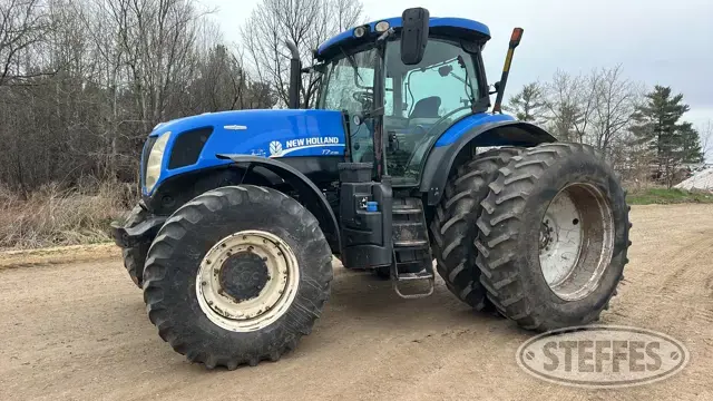 2013 New Holland T7.235