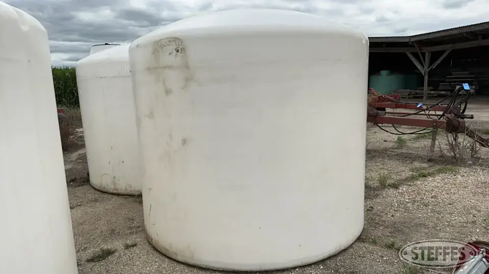 (2) Ace Roto-Mold Liquid Fertilizer Tank