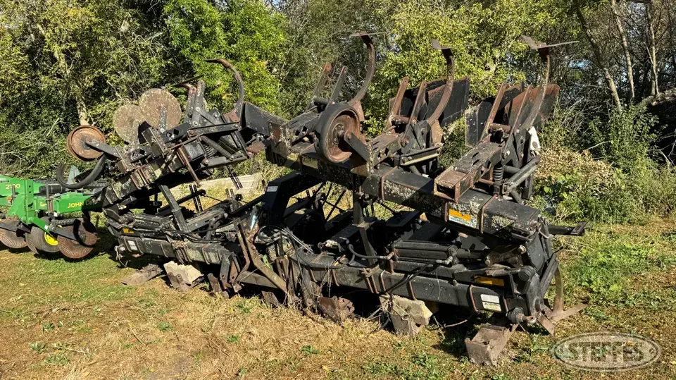 Hiniker Row Crop Cultivator