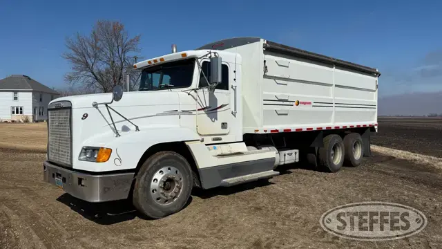 2000 Freightliner FLD120