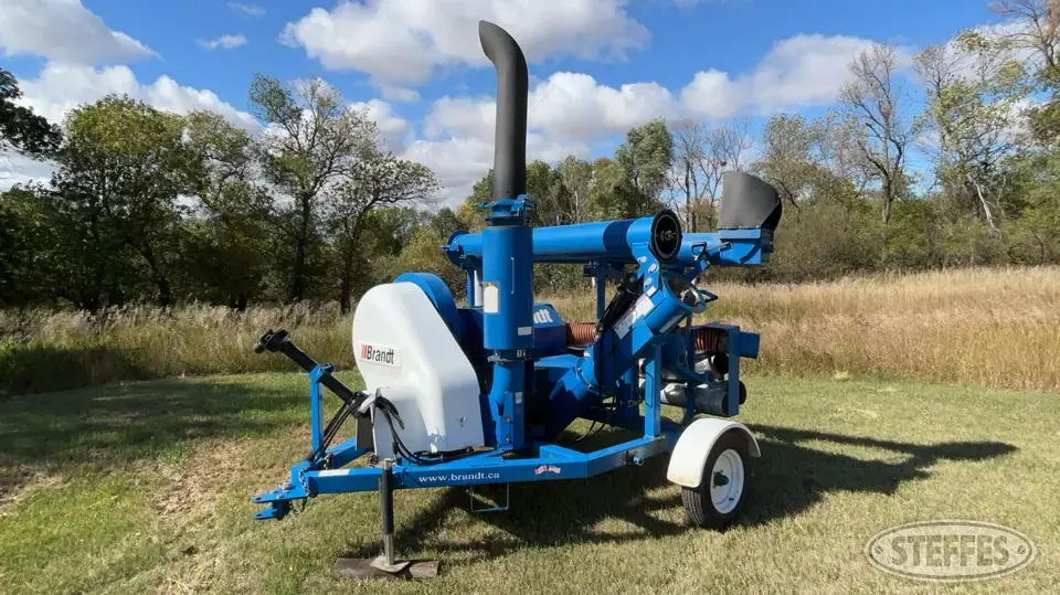 2002 Brandt 4500 Pneumatic Grain Equipment