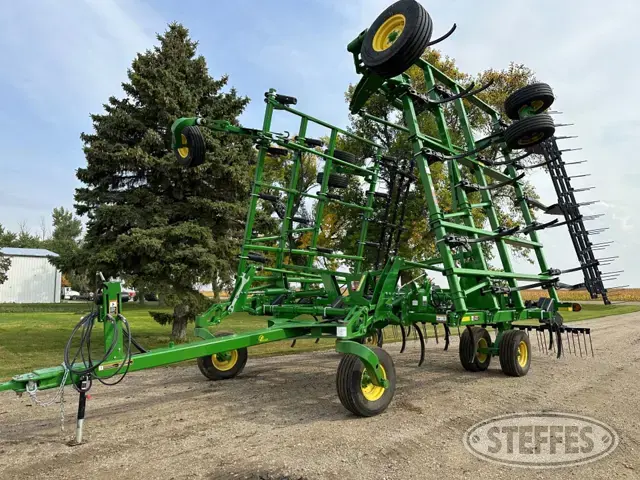 2022 John Deere 2430