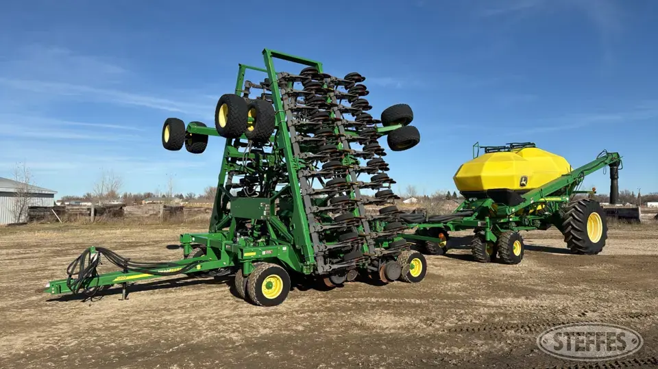 2008 John Deere 1890 Air Drills and Air Seeder