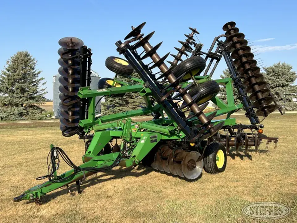 1997 John Deere 635 Disc