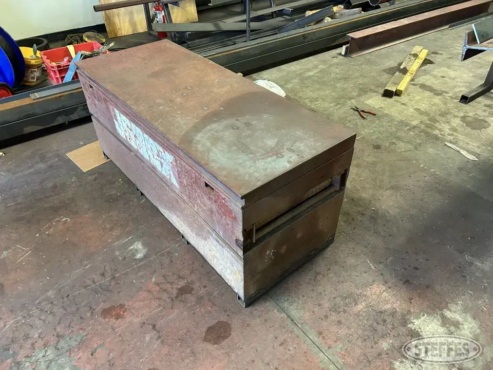 Jobox Storage and Bench