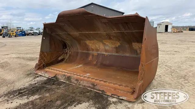 CAT wheel loader bucket