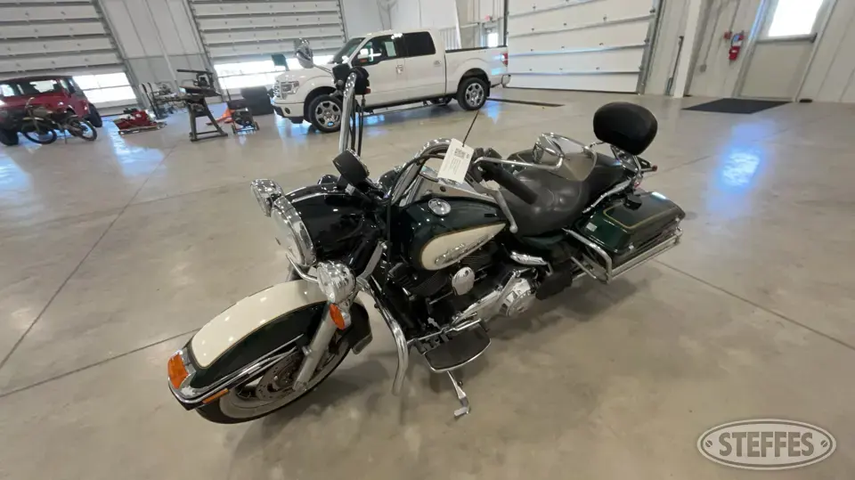 2007 Harley Davidson Road King Police Motorcycles and Scooter