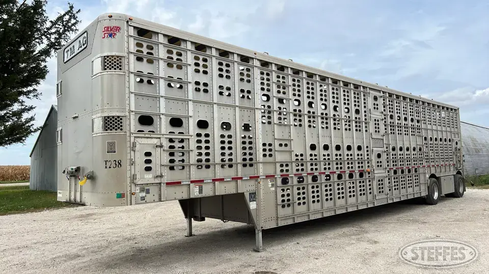 2016 Wilson PSDCL-402P Semi Livestock Trailer