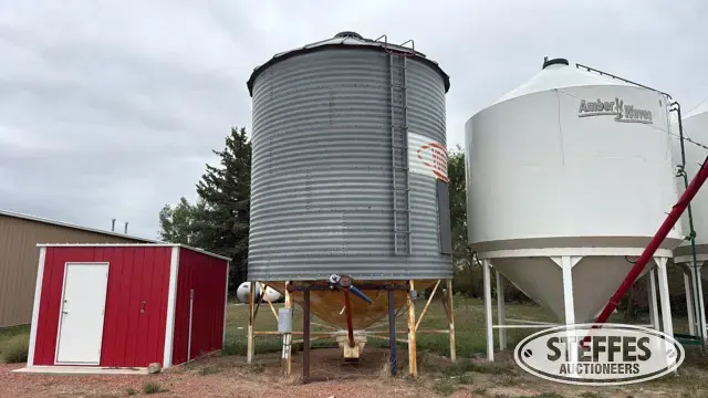 Chief hopper bin