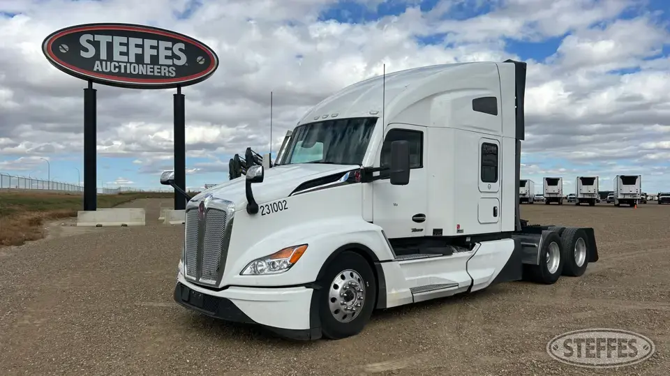 2023 Kenworth T680 Conventional Truck with Sleeper