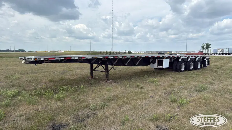 2003 Western Trailer Company Semi Flatbed Trailer
