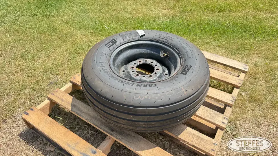 BKT 11L-15 implement tire Tractor-Implement Tire