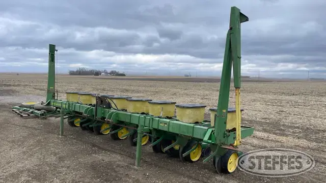 John Deere 7100