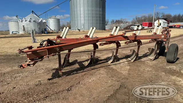 International 720 Automatic