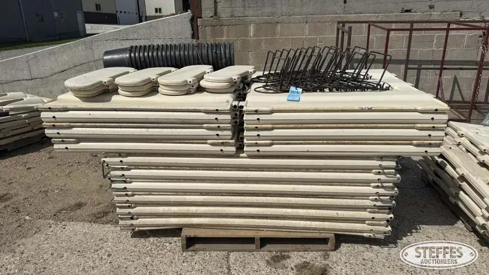 (12) 2016 Calf-Tel pens Livestock Equipment-Other