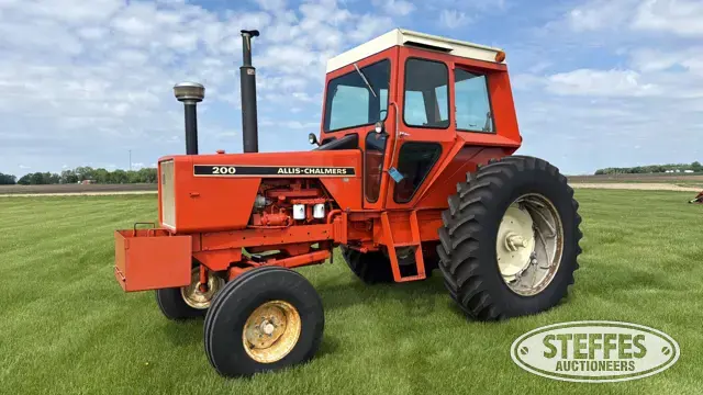 1973 Allis-Chalmers 200
