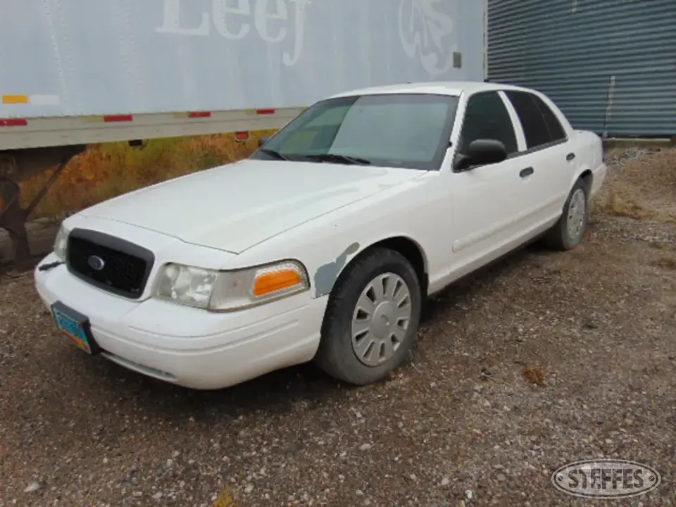 2007 Ford Crown Victoria Car