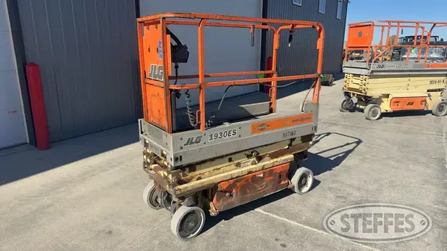 2007 JLG 1930ES