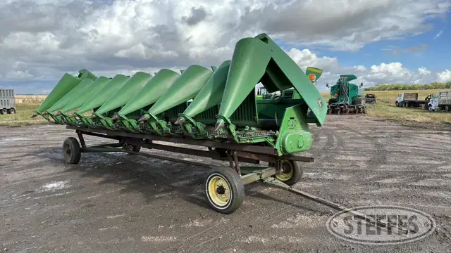 2003 John Deere 893