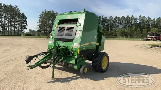 2014 John Deere 854 Silage Special