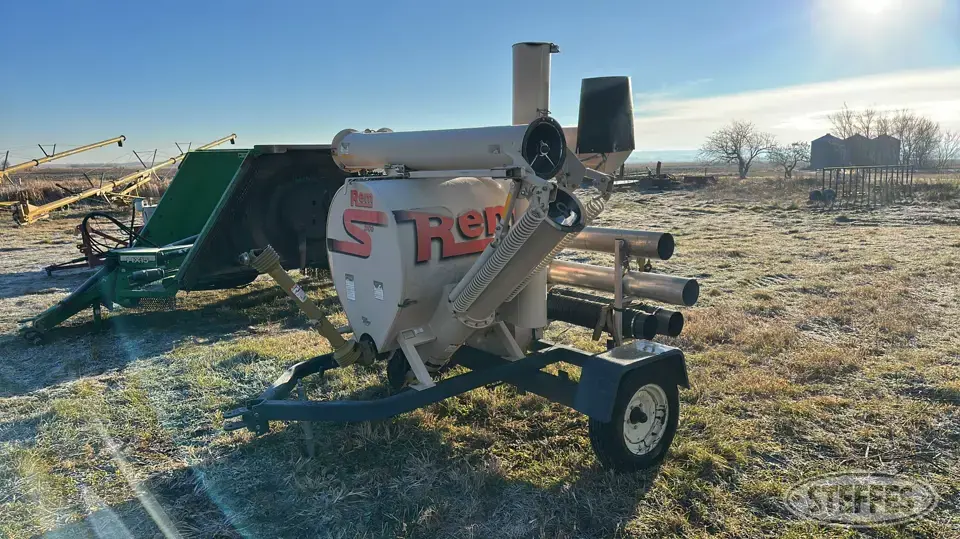 REM 2100 Pneumatic Grain Equipment