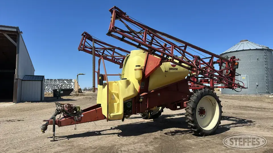 Hardi Navigator 1100 Pull-Type Sprayer