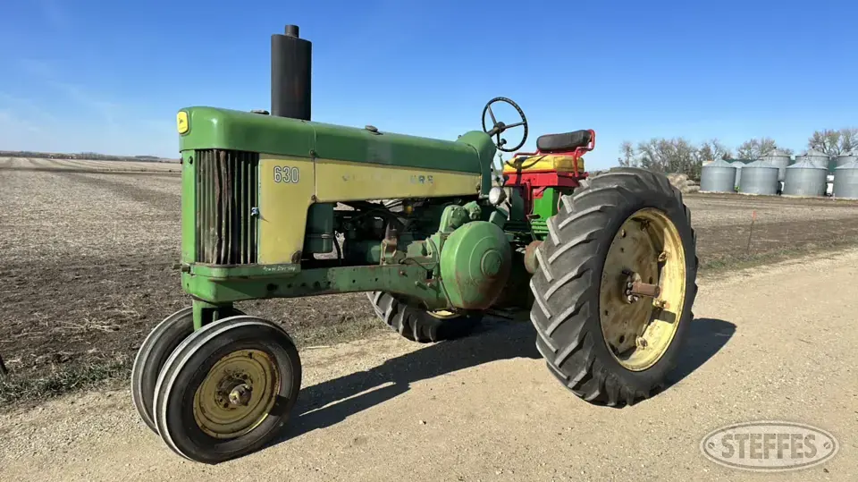 1959 John Deere 630 Collectible Tractor