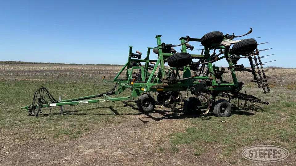 2005 Summers Super Chisel Chisel Plow