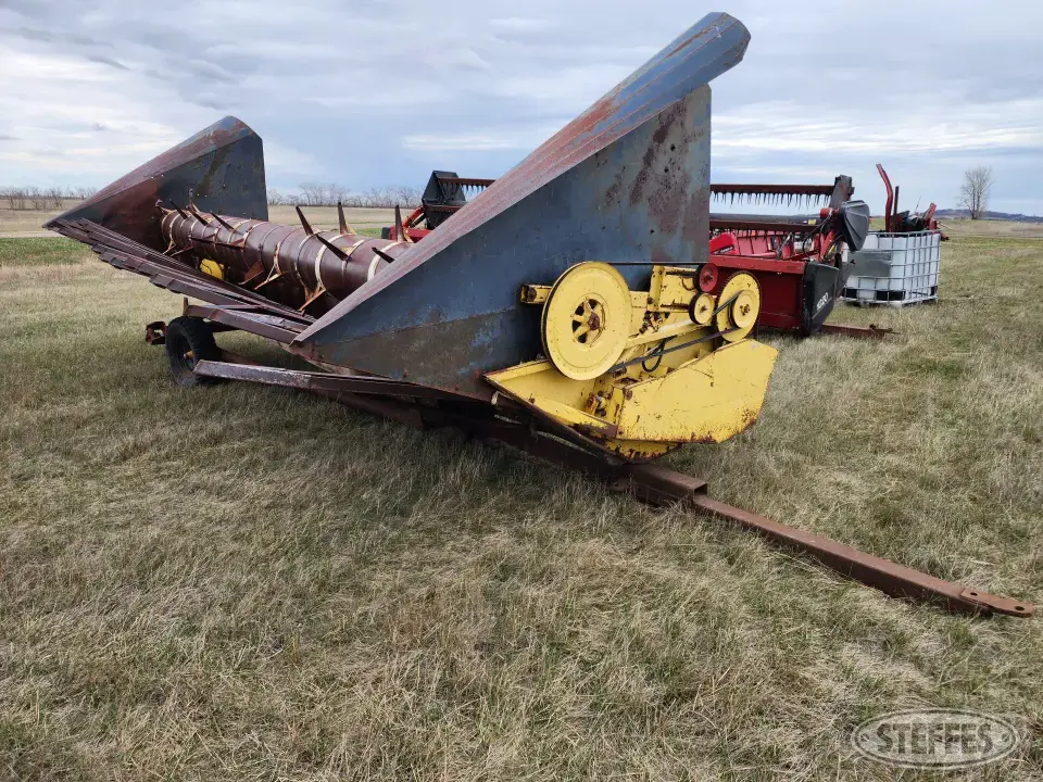 New Holland 960 Sunflower Head