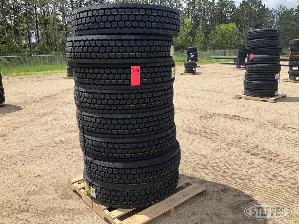 Zwarth Truck Tire