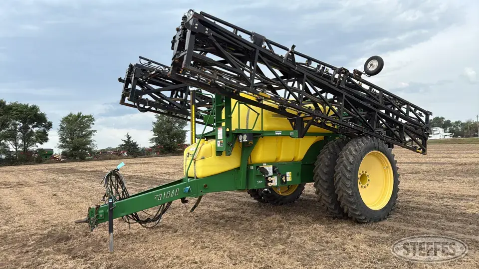 2010 Top Air TA1600 Pull-Type Sprayer