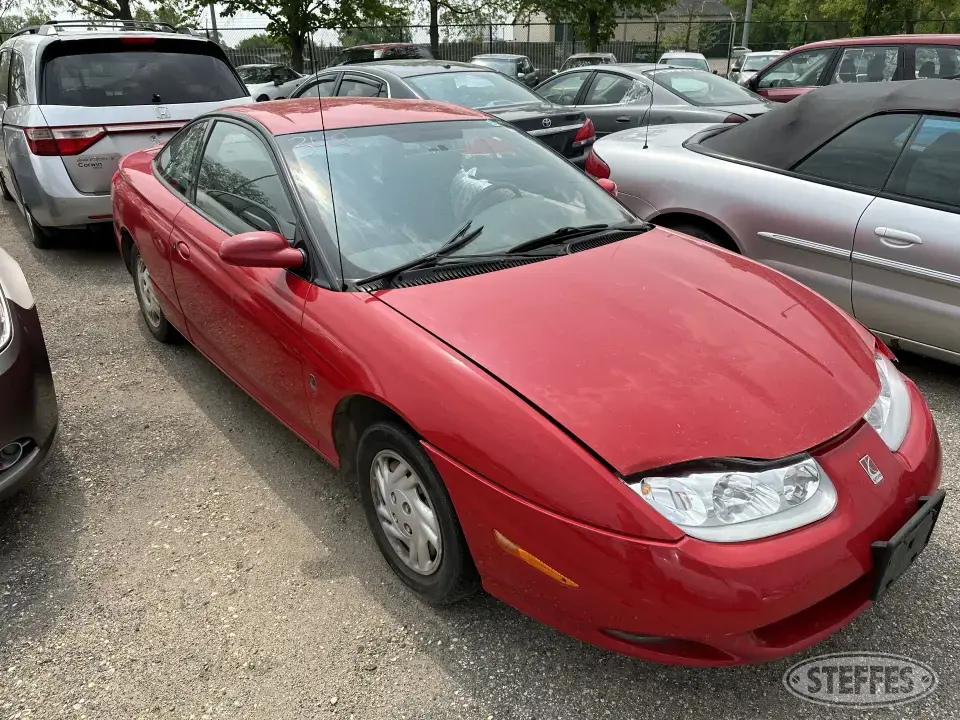 2001 Saturn SC2 Car