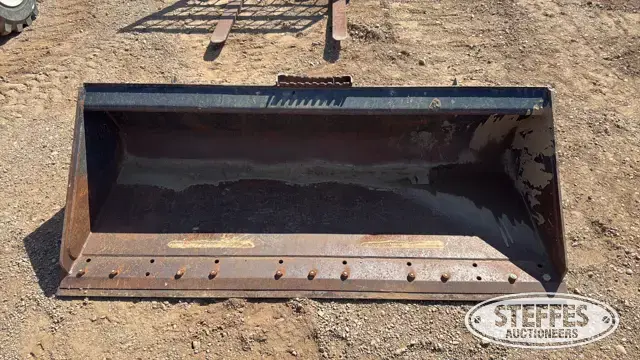 CAT skid steer bucket