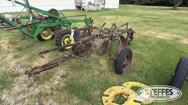 John Deere No. 44