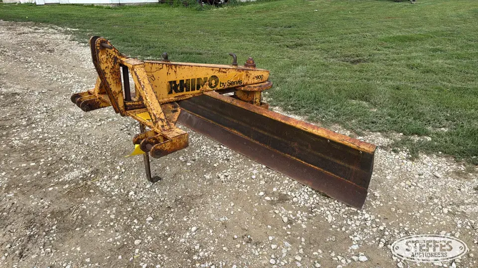 Rhino R900 3 pt. blade Straight Blade